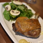 ワインバー バッカス - 北海道産スノーホワイトチェリバレー合鴨　骨付きモモ肉のコンフィ（１，５００円）２０２０年８月