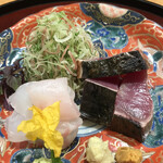 日本料理 太月 - ランチコース１６５００円。クエのお造り、鰹の藁焼き。クエは、旨味、甘み、脂のりと申し分なく、とーっても良かったです（╹◡╹）（╹◡╹）。鰹は、私史上最高のものです（╹◡╹）（╹◡╹）