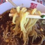 おおぎやラーメン - 雑な麺リフト