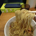 煮干し中華そば 一剣 - 一気に麺を