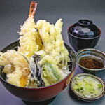 Special mixed Ten-don (tempura rice bowl)