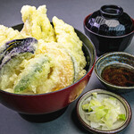 Special conger eel Ten-don (tempura rice bowl)