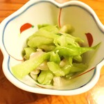居酒屋大吉 - お通しはりゅうきゅうの酢の物