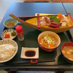 月とうさぎ - 料理写真:刺身定食