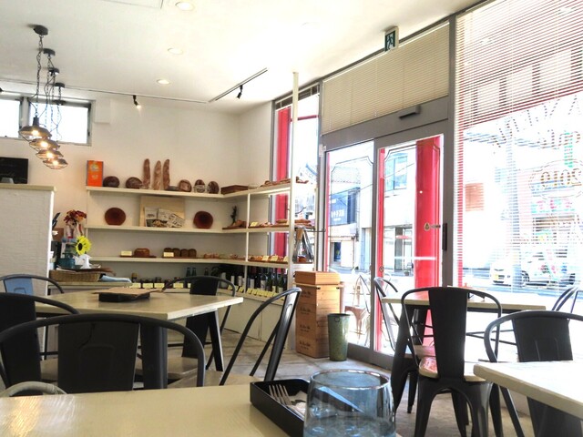 ブーランジェリー レ・ド・シェーブル（BOULANGERIE LAIT DE CHEVRE） - 宮古（パン）の写真