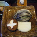 Umibeno Oyado Ikkyuu - 夕食のアワビのバター焼き