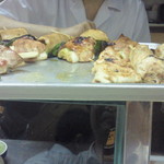 吾妻家 - 仕込みの焼鳥たち