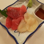 元祖立ち飲み屋 - 熟成マグロと帆立