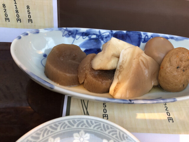 蝶の様に舞い、蜂の様に料理を出す : わいどのおでんの写真