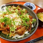 Oshokujidokoro Ajiwai - 2020年2月　牛カルビ丼ご飯大盛り【税込920円】