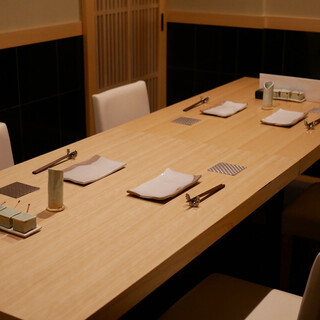 Enjoy a quality time at a hideaway for adults. Bashamichi and Sakae are also welcome.