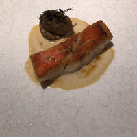 フランス料理 ル・クール - 金目鯛のポワレ ブールブランソース