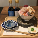 シハチ鮮魚店 - 