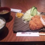 銀呈 - ロースとんかつ定食１６００円