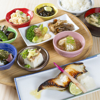 お酒・お惣菜・和食 竜田屋_1