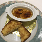 ル・ジャンティオム - フォアグラのトロッとした旨さの塊を、パンに載せて。