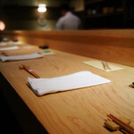 味ひろ - 客席7人のみ1回転の限られた空間