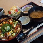 和乃食 ここから - 海鮮あられ丼 950円