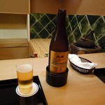 もめん - とりあえずビール アサヒ熟撰　奥に燗