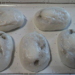 Okamanhompo - そら豆餡の薄皮饅頭。