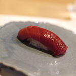 うを徳 - 奧州鹽釜（むつしほがま）の"鮪（しび）"、中肥（ちゆうあぶ）