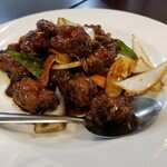 中華料理 祥龍房 - 黒酢の酢豚。