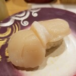 回転寿し トリトン - 活ホタテ。