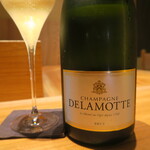 Azabu Wakei - Champagne Delamotte Brut