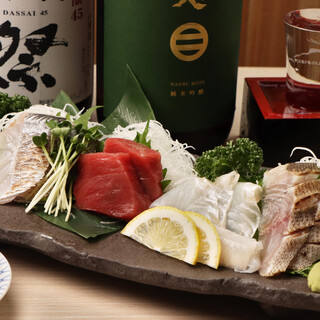 三重産“みやび鯛”を始めとする、旬の鮮魚が目白押し！