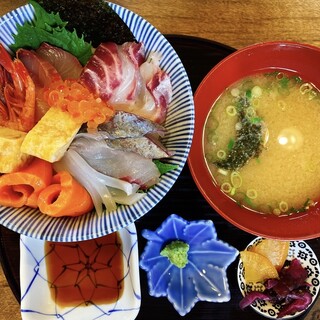 島根県立石見海浜公園周辺でおすすめのグルメ情報をご紹介 食べログ