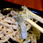 甚五郎 - そのままのうどんとそのままのとろろ昆布。
これも美味。