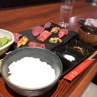 BAKURO - 和牛三昧セット(1900円：税別）