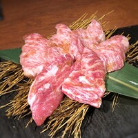 BAKURO - ＊上ロースと上カルビ、ホルモンはお野菜に変えて頂きました＊程よいサシでどちらも柔らかく、美味しい。。