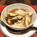 4000 Chinese Restaurant - 松茸湯