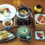 Japanizu Modan Dainingu Ichinoya - 松茸の釜飯と土瓶蒸し
