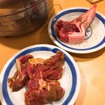 肉の佐藤 ジンギスカンとラムしゃぶ店 - ラムチョップは焼けたら切ってくれます！