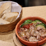 波へい - 鶏せせりアヒージョ