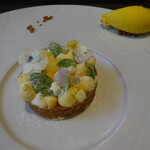 レストラン ラ・フロレゾン・ドゥ・タケウチ - ～LE DESSERT～特製デザート マンゴーとパイナップル マンゴーのソルベ（アップ）