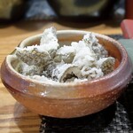 ぼちぼち - なんかの皮の素揚げ