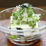 桶家乃隠居 - 冷奴１/４丁