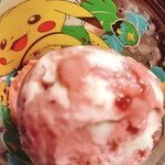 サーティワンアイスクリーム - イチゴのスペシャルなやつ名前忘れた
