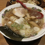 ラーメン 喜楽 - 料理写真:中華そば700円（平日昼限定、しかも先着順？620円）