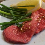 炭火焼肉 肉人 - 牛タン(並)