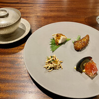 新中国料理HARAKAWA 北新地店 - 前菜盛り合わせとスープ