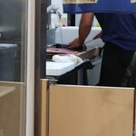 魚市食堂 - この鯵が数分後には食べれる　これぞ鮮度抜群です！