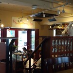 ブラッスリー ギョラン - フロア全景