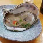 お魚天国 海鮮食事処 - 大洗産天然岩がき（大）