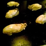 鉄板バルHANANOKI - 牡蠣バター焼き(2012/06)