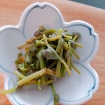 喫茶喫酒 六花 - 豆皿:みずこぶのおひたし