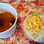 Yoshinoya - Aセットのミソ・スープとダーサラ